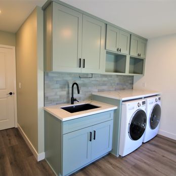 EN Design and Build - a laundry room with washer and dryer - Interior Design Near Me - San Diego, California EN Design and Build - a laundry room with washer and dryer - Interior Design Near Me - San Diego, California