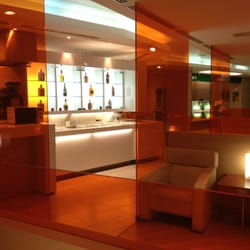 Alitalia Lounge - Artsy lounge
