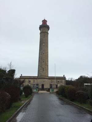 Phare des Baleines by null