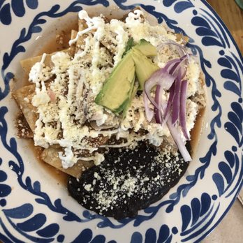 Polanquito - Red chilaquiles with chicken - Tacos Near Me - Houston, Texas Polanquito - Red chilaquiles with chicken - Tacos Near Me - Houston, Texas