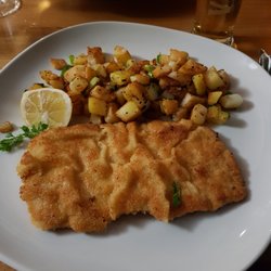 Restaurant Haus am Rhein - Schweineschnitzel "Wiener Art" Superlecker!