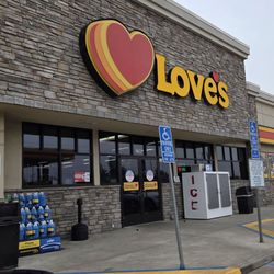 Love's Travel Stop - The Front & Signage  11-27-2025