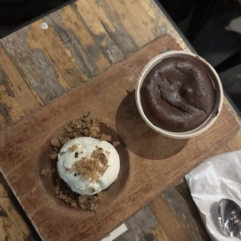 Hot Cakes - Capitol Hill - Icecream and molten lava cake - Desserts Near Me - Seattle, Washington Hot Cakes - Capitol Hill - Icecream and molten lava cake - Desserts Near Me - Seattle, Washington