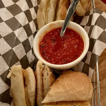 Lou Malnati's Pizzeria - Garlic Bread - Pizza Near Me - Chicago, Illinois