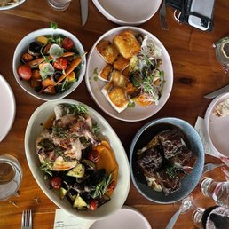 Short ribs, chicken and catch of the day