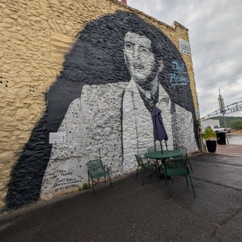 Del Reeves Mural - Public Art Near Me - Sparta, North Carolina Del Reeves Mural - Public Art Near Me - Sparta, North Carolina