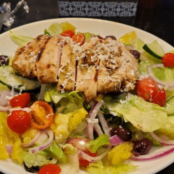 Harry's - Greek salad with chicken. - Italian Near Me - Millington, Tennessee Harry's - Greek salad with chicken. - Italian Near Me - Millington, Tennessee
