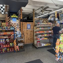 Sandy Ridge Service Station - Bar entrance