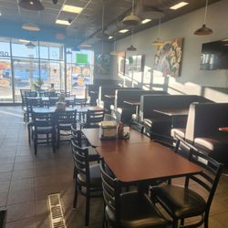 Taqueria Manriquez 3 - Nice seating
