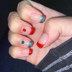 Metro Nails