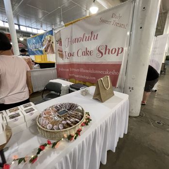 Honolulu Rose Cake Shop - Custom Cakes Near Me - Honolulu, Hawaii Honolulu Rose Cake Shop - Custom Cakes Near Me - Honolulu, Hawaii