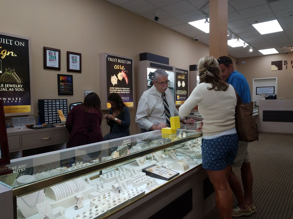 BROWNLEE JEWELERS Updated July 2024 16 Reviews 9763 Sam Furr Rd