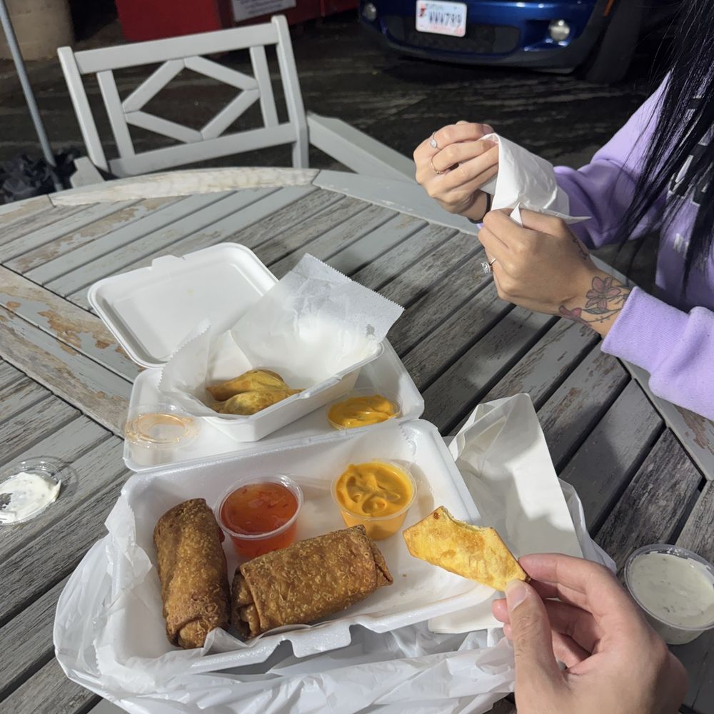 Noi's Kitchen - Cheese Wontons Steak and Cheese Egg Roll - Chicken Wings Near Me - Alexandria, Virginia