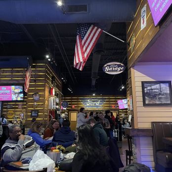 Ford's Garage Dearborn - Burgers Near Me - Dearborn, Michigan