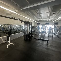 24/7 Fitness & Tanning Club - This place is great for a small gym, all the nesissities for any workout.