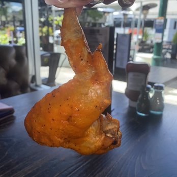 Broderick - Chicken BUFFALO WINGS HALF - Burgers Near Me - Walnut Creek, California