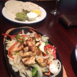 The Vine - Sizzling chicken fajita