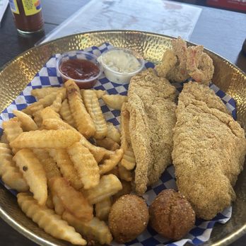7 Seas Oyster Bar - 7 Seas Combo 3 Shrimp 2 Catfish Filet - Seafood Near Me - Houston, Texas
