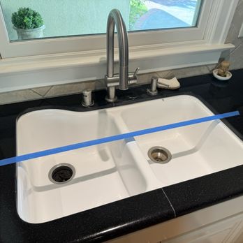 Royal Bath Refinishing - After (clean, bright, and glossy) - Refinishing Services Near Me Royal Bath Refinishing - After (clean, bright, and glossy) - Refinishing Services Near Me