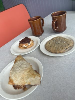 Elliotts Bakery by null