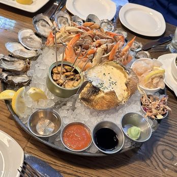 Taylor Shellfish Oyster Bar - Seafood Near Me - Seattle, Washington