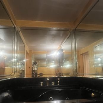 Bernies Glass & Mirror - Windows Installation Near Me - Brooklyn, New York