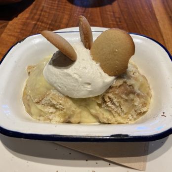 Lazy Dog Restaurant & Bar - Banana pudding - New American Near Me - Brea, California Lazy Dog Restaurant & Bar - Banana pudding - New American Near Me - Brea, California