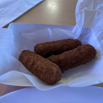 Cafe Con Leche - 3 croquetas - Cuban Near Me - South Daytona, Florida Cafe Con Leche - 3 croquetas - Cuban Near Me - South Daytona, Florida