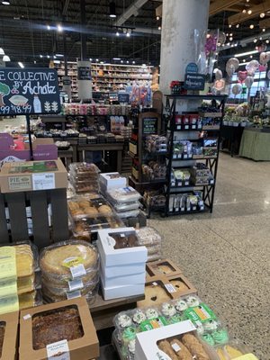 Woodward Corner Market by null