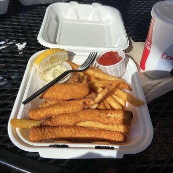 Four Suns Fish And Chips - White fish kids meal - Seafood Near Me - Hancock, Michigan