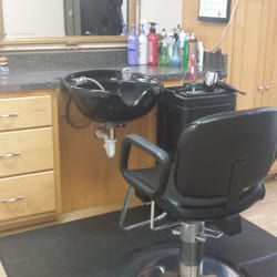 Front Street Hair Salon