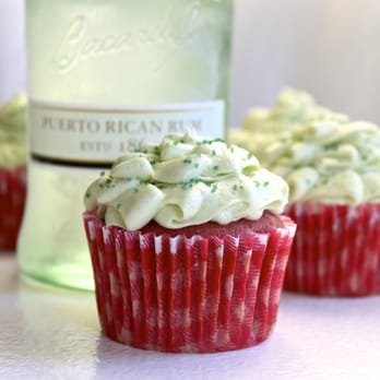 Megpies - Strawberry Daiquiri Cupcakes Frosted with Fresh Lime and White Rum - Patisserie/Cake Shop Near Me - London, XGL