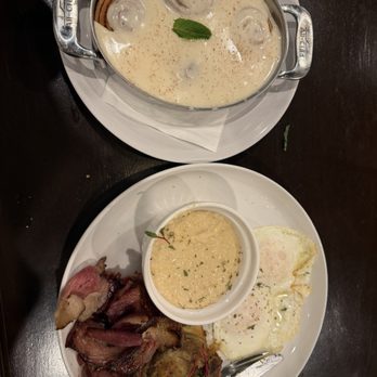 Morningbirds Restaurant - The Peacock with cinnamon rolls - Breakfast & Brunch Near Me - Roswell, Georgia