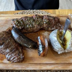 Ushuaia - Parrillada de carne estilo argentino