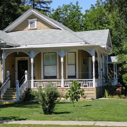 Visse P Storm DDS - Cute Victorian style home converted into a pretty neat dental office! Just wait till you step in, you won't regret it! Eco friendly too :)