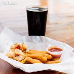 Caribbean Cowboy Food Truck - Shrimp Plantain Cups with Yucca Fries and a Saltwater Brewery Beer. ©@julieimagery