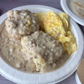 Beachin’ Biscuits - Breakfast & Brunch Near Me - Pismo Beach, California