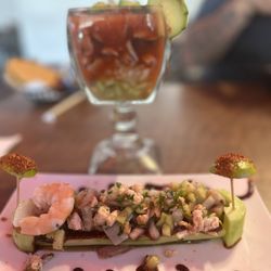Los Toxicos Mariscos - Coctel de Pulpo & Chalupa Tóxica