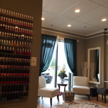 Iris Nails & Spa - Waiting area inside - Nail Salons Near Me - Germantown, Maryland