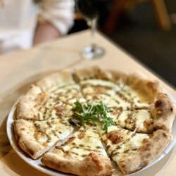 Al Taglio - 4 cheese n truffle pie