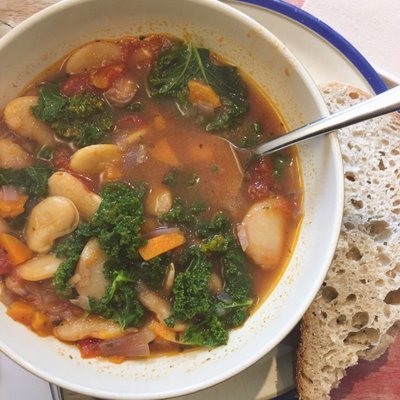 Jimmy and the Bee by null