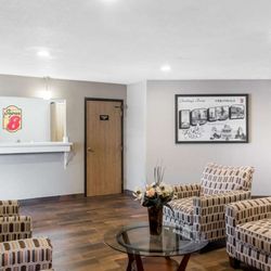 Super 8 by Wyndham Urbandale/Des Moines Area - Guest room amenity