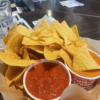 Chili's - Bars Near Me - Milwaukee, Wisconsin