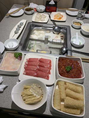 Haidilao Hot Pot @Clarke Quay by null