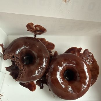 Parlor Doughnuts - Dry chocolate, and vanilla and one chocolate unfortunately they both came out dry and disgusting - Donuts Near Me - West Chester Township, Ohio