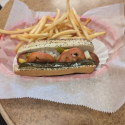 Chubby's Hot Dogs & Subs - Chubby Dog basket (w/everything)
