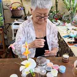 Nana's Clay Flowers - Mahalo, Tara! It was a pleasure to meet you!