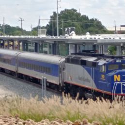 The Piedmont at the platform. The Piedmont at the platform.