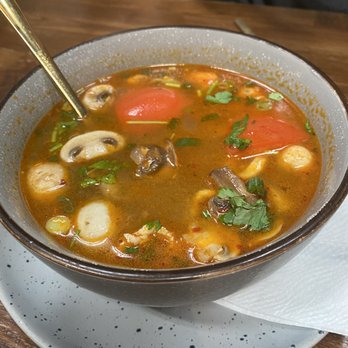 Kin Long Beach - Tom Yum - THIS IS THE SMALL - Thai Near Me - Long Beach, California
