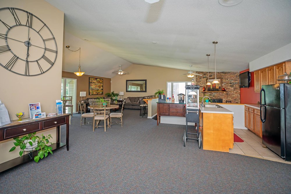 GROVER SQUARE APARTMENTS Updated October 2024 6801 A Plz, Omaha, Nebraska Apartments